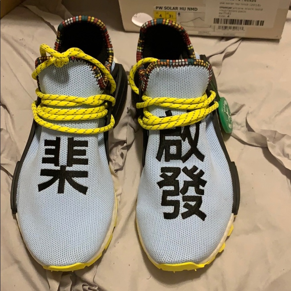 Shoes - Picture 3 of 5